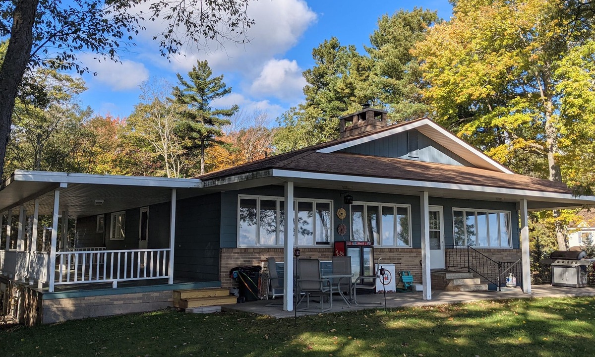 Oscoda House | Private Beach Cottage on Lake Huron