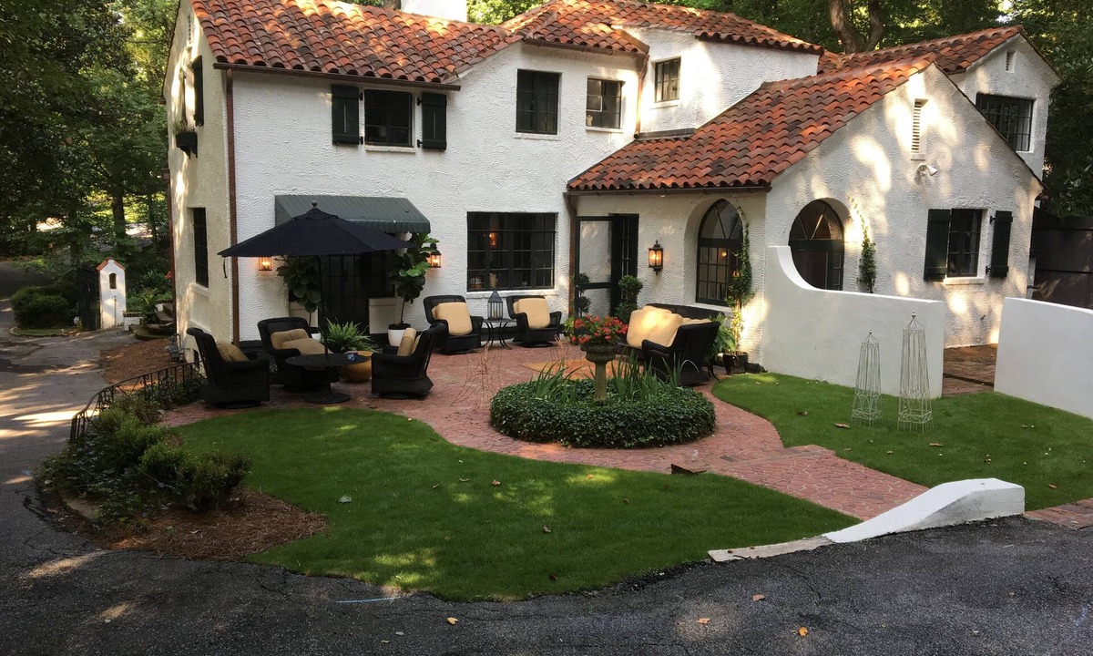 Peachtree Heights West House | Privacy - Luxury - Gated Home - Buckhead - FIFA Short Term Rental