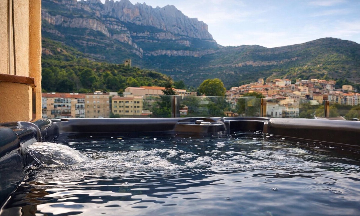 Monistrol de Montserrat Apartment | Private penthouse with jacuzzi, terrace and Montserrat views