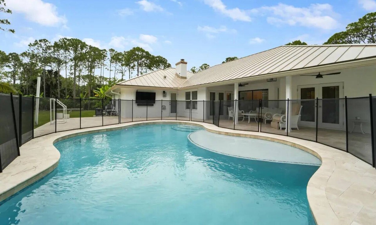 Palm Beach Country Estates House | Private 1-acre estate - heated pool + boat parking