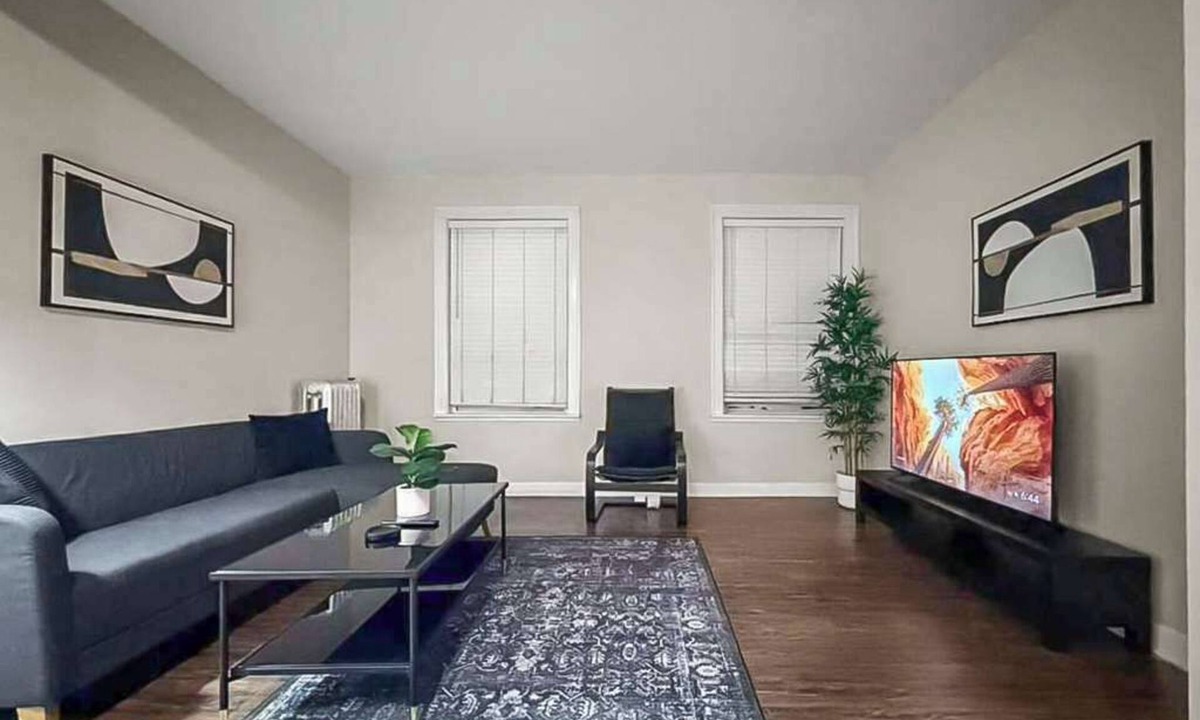Hyde Park Apartment | Private 1BR Haven in a Prime Area