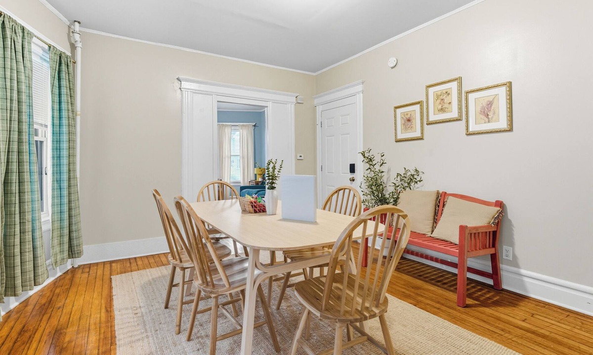 East Orange Apartment | Private 2-bedroom apartment near NYC and EWR