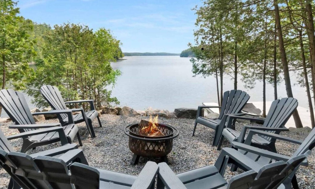Rosseau Cottage | Private 235 ft waterfront retreat with over an acre on Lake Rosseau