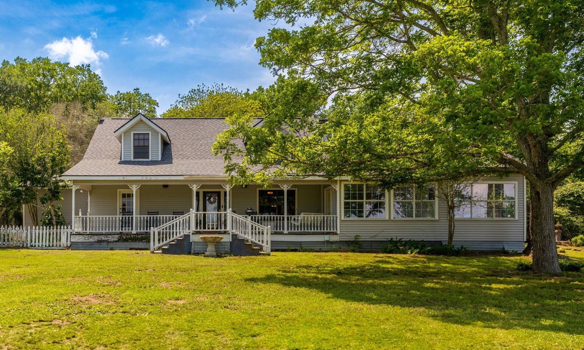 Oakland Other | Private 27-Acre Ranch Sleeps 17 Game Room & Fire Pit Near Round Top