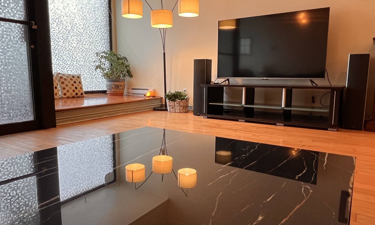 Plateau Mont Royal House | Private 3-level townhouse+23 Bed&Sofa bed+Sunny Terrace&Balcony+Free Parking