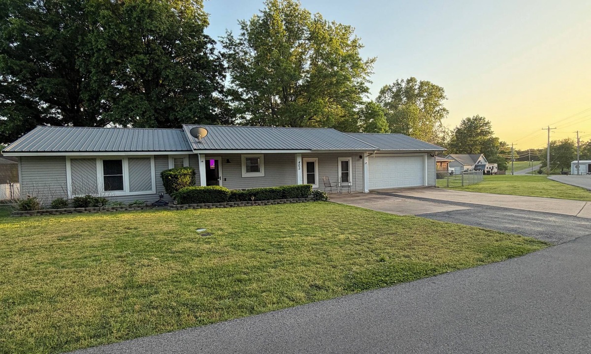 Grand Lake Towne House | Private access to Grand Lake, Firepit, Huge Yard all included with this home!
