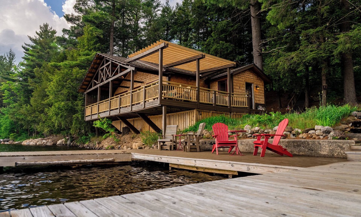 Hopkinton Cabin | Private Adirondack Compound!