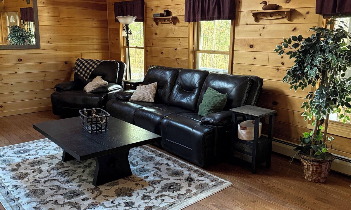 Warrensburg House | Private Adirondack Getaway