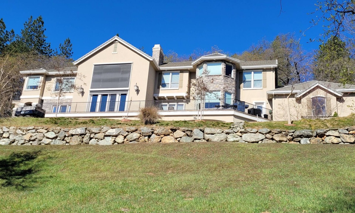 Colfax Apartment | Private apartment attached to three story hillside home