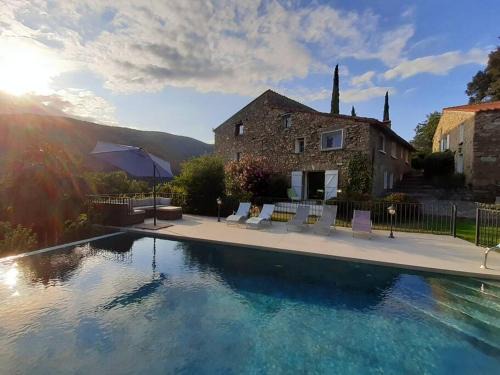 Arles-sur-Tech Apartment | Private apartment within 15th century farmhouse