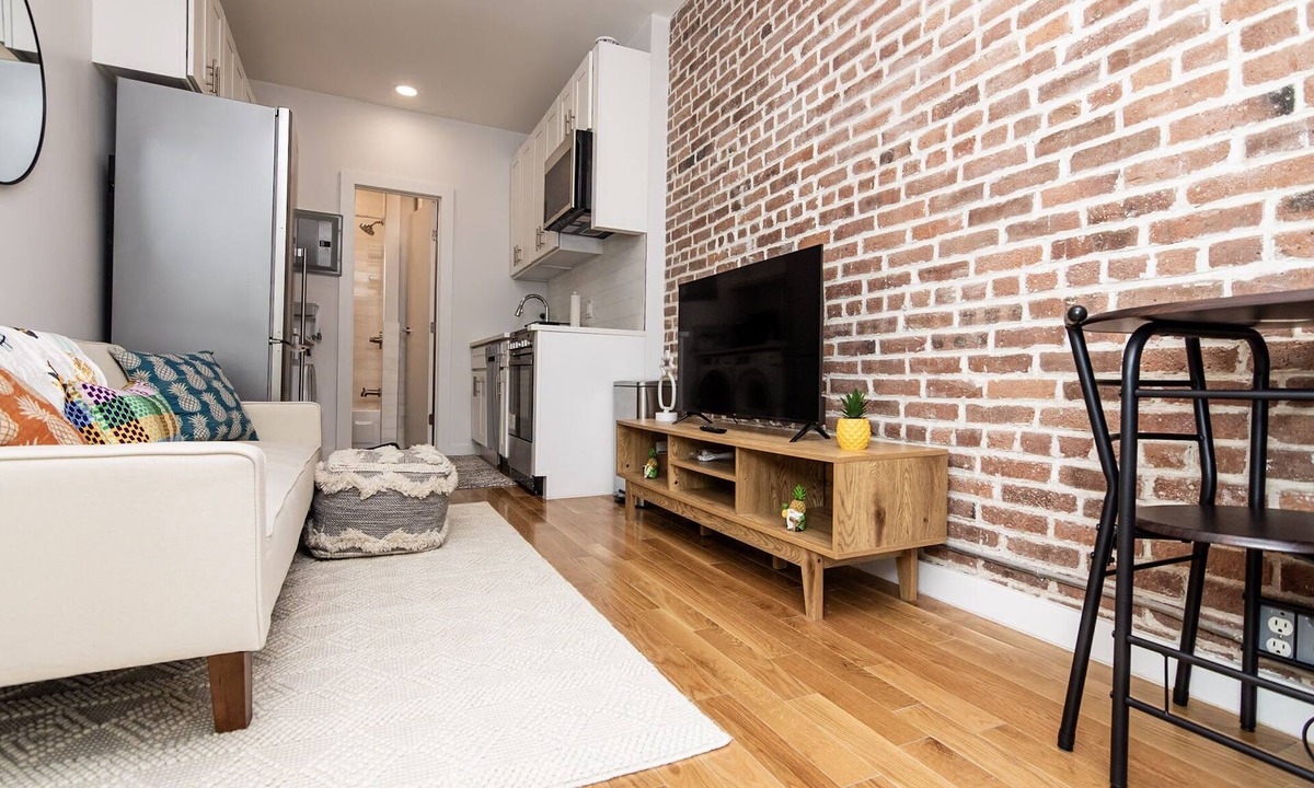 Brooklyn Heights Apartment | Private Apartment in Brooklyn Heights! 2A