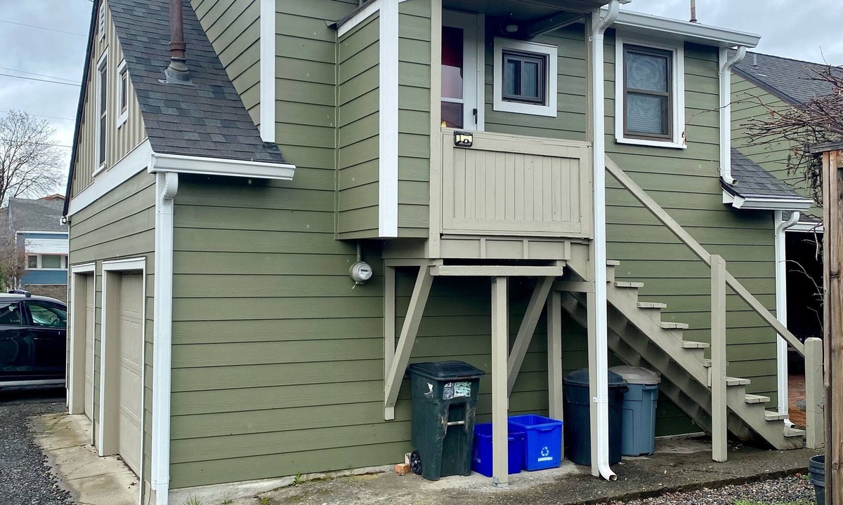 The Dalles Apartment | Private Apartment Oasis