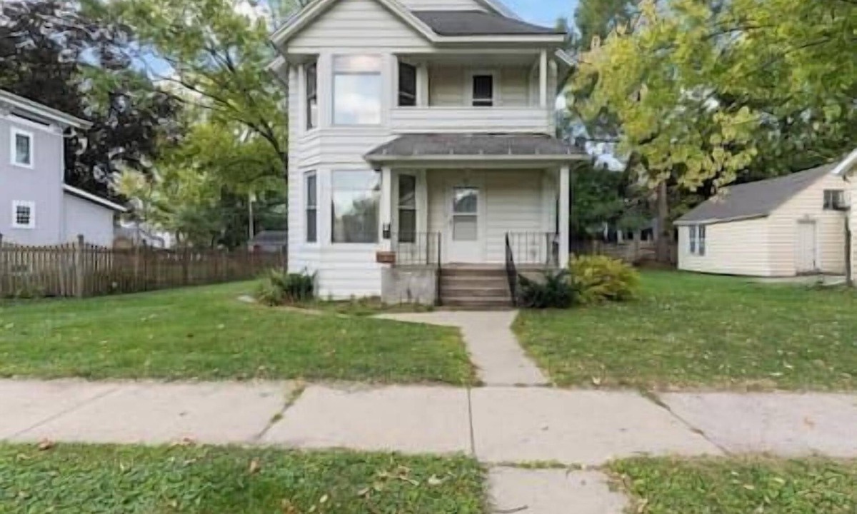 DeKalb Apartment | Private Apartment with Office Area Near NIU