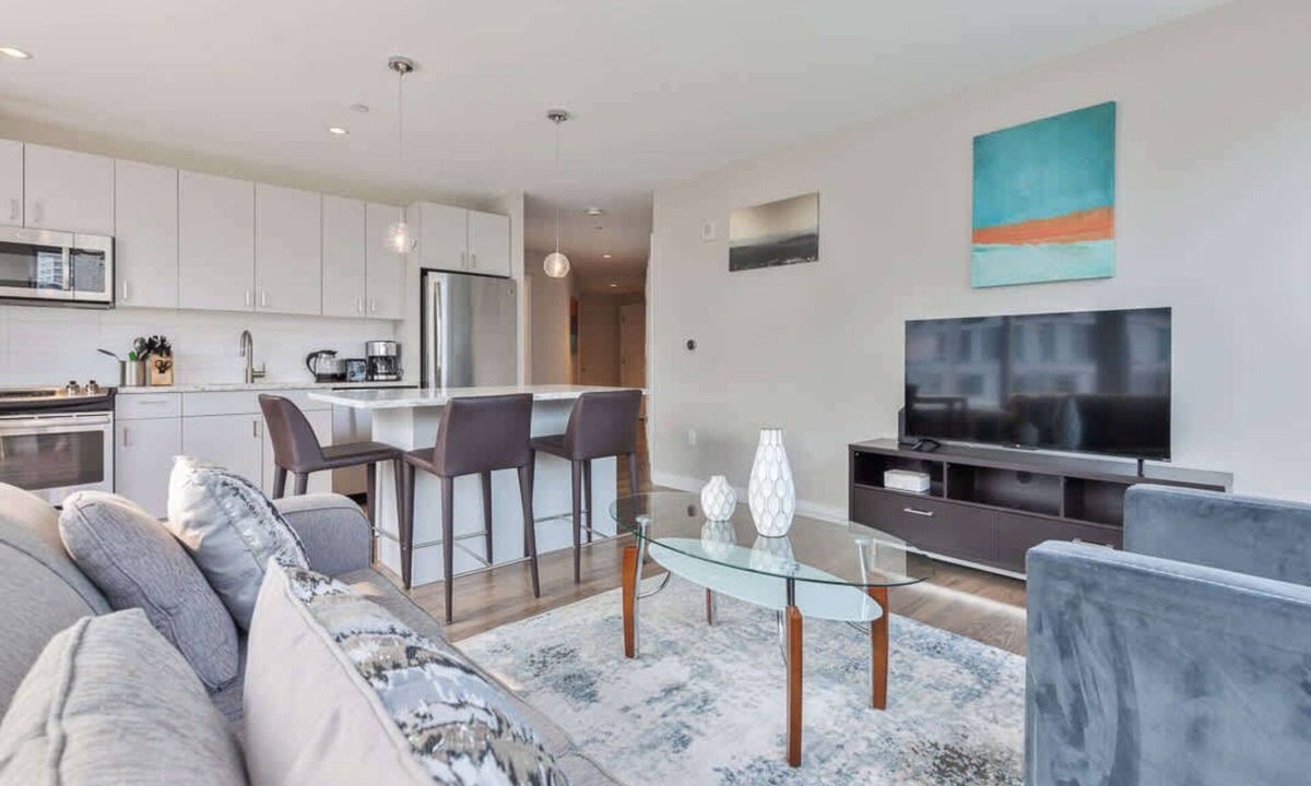 Seaport District Apartment | Private Apt Seaport Walk to Restaurants