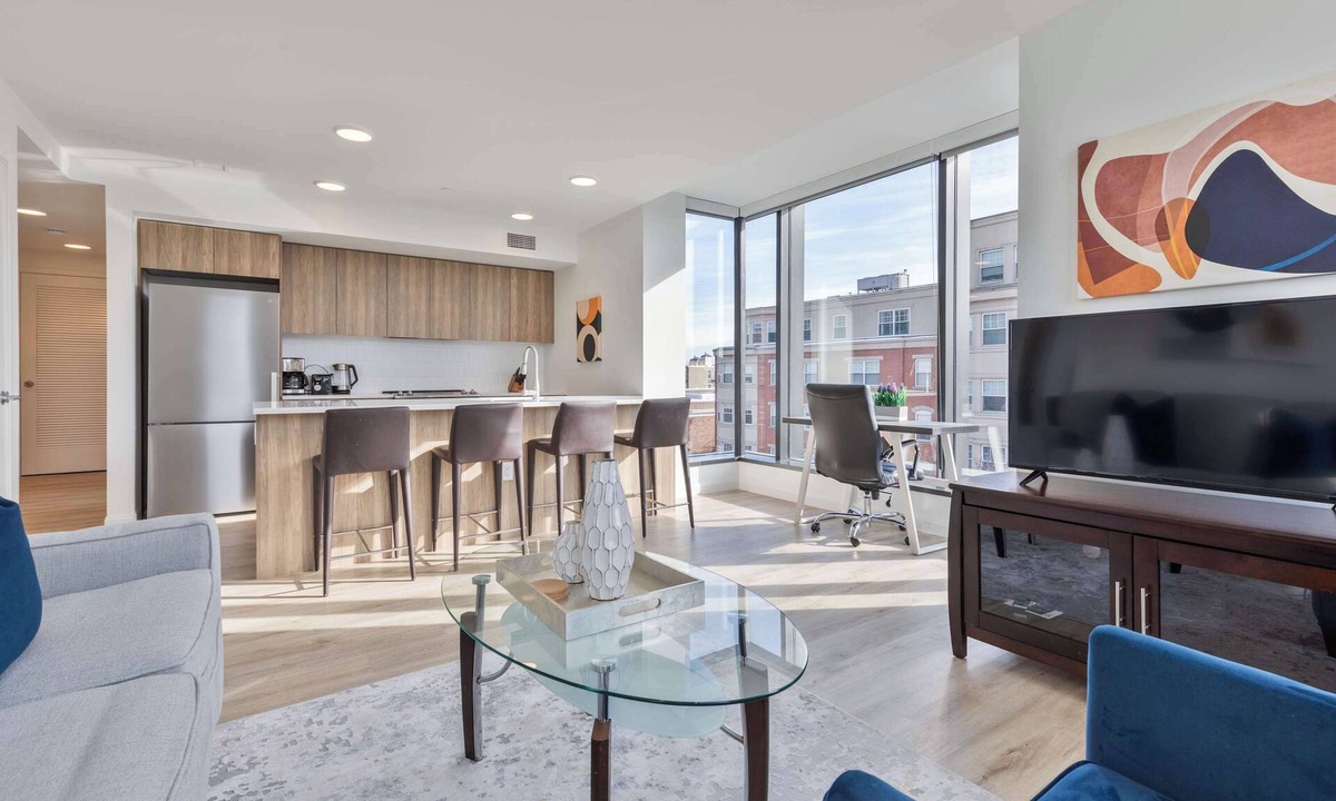 Fenway–Kenmore Apartment | Private Apt with Kitchen & Gym