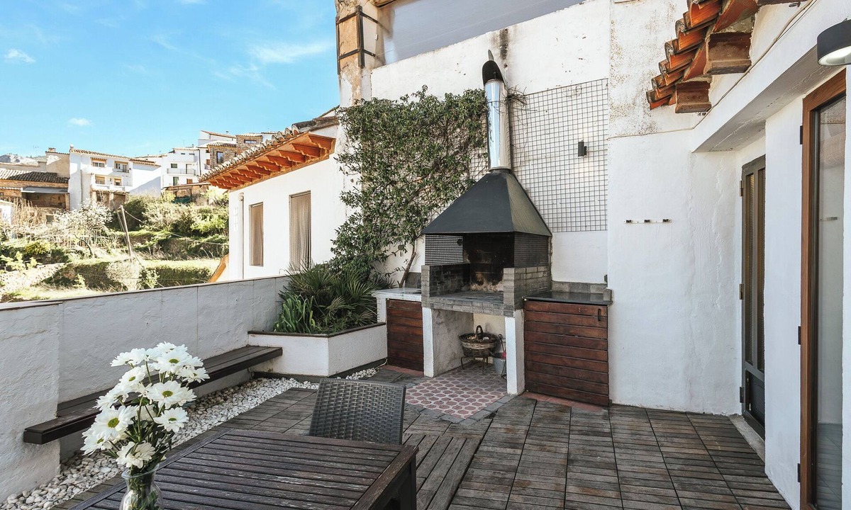 Montan Apartment | Private attic in Montan (Montanejos)