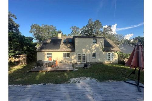 Mount Dora House | Private Backyard Drive to Disney