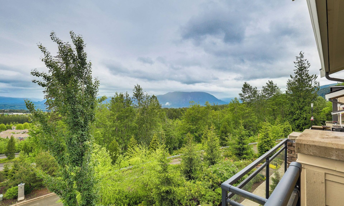 Snoqualmie Ridge House | Private Balcony! Mtn-View Snoqualmie Townhome