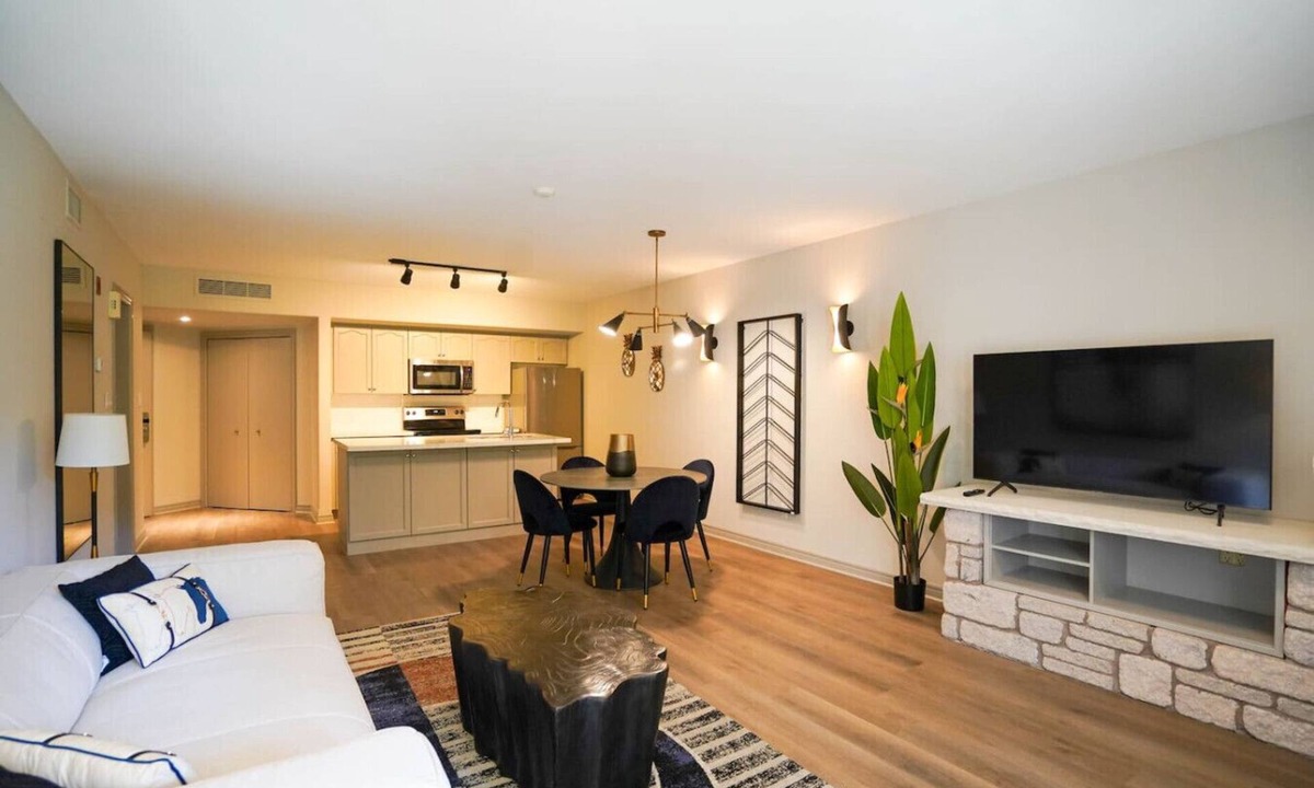 Oro-Medonte Apartment | Private Balcony Suite with Jacuzzi Off of Bedroom