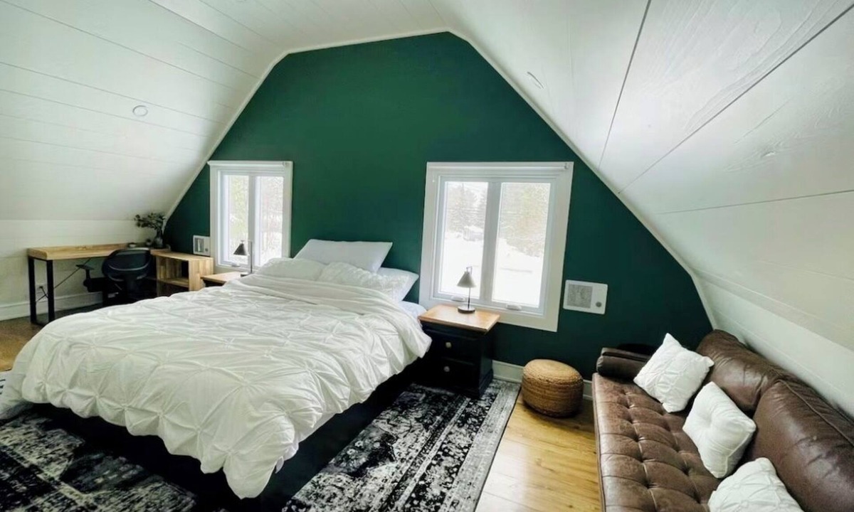 Seguin House | Private Barn Loft w/King Bed | Cozy Forest Escape