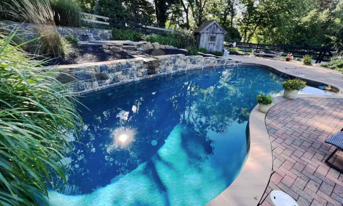 West Chester House | Private Barn Retreat With Pool 1BR - 1BA - Parking