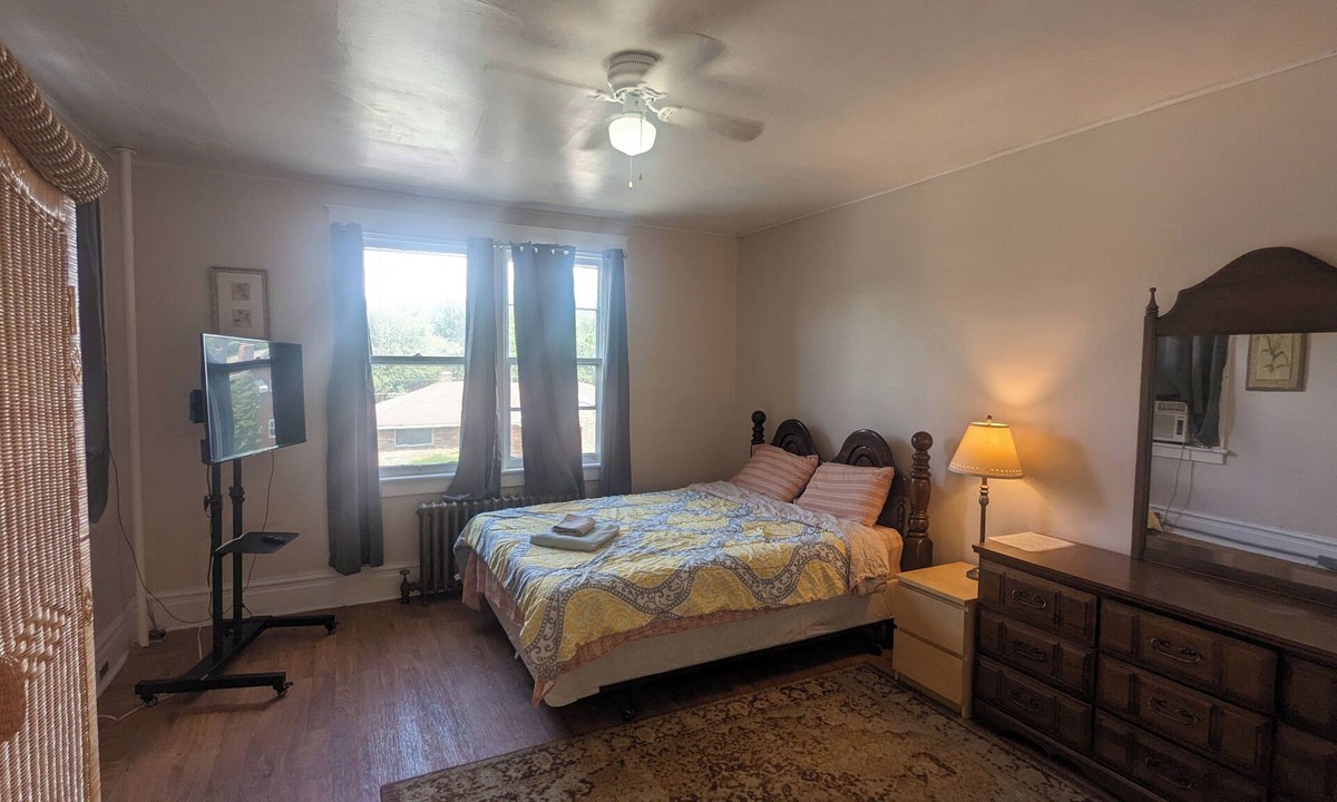 Harrisburg House | Private bath/independent unit/sparkling/private parking