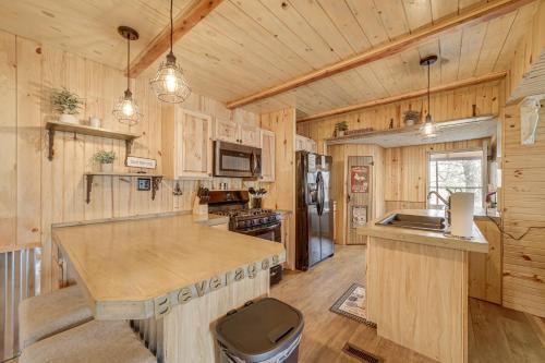 Hoyt House | Private Beach & Fishing Pond! Eufaula Family Cabin