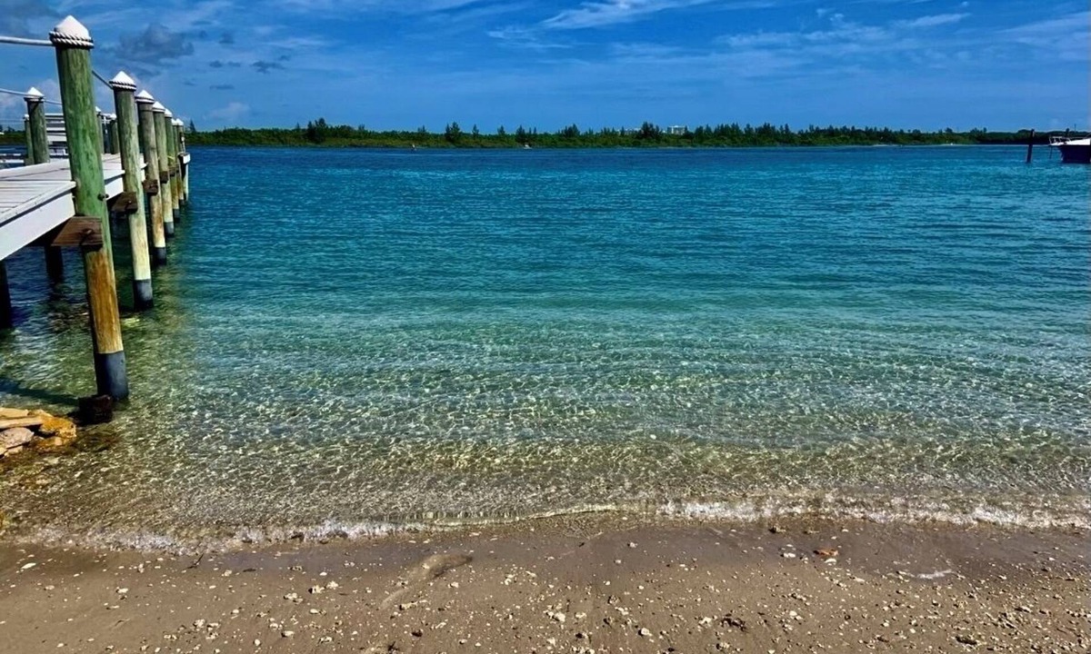 Fort Pierce Cottage | Private Beach Front Cottage unit 3