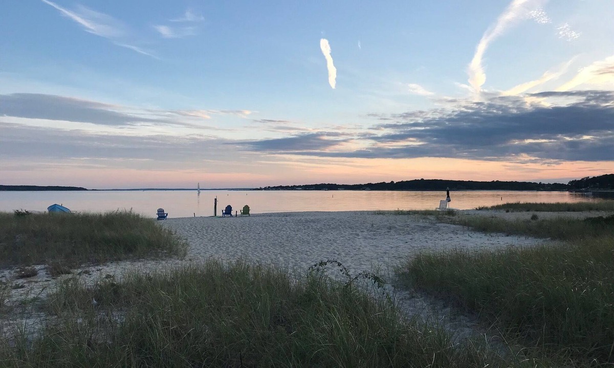 Cutchogue House | Private Beach Front Summer Rental