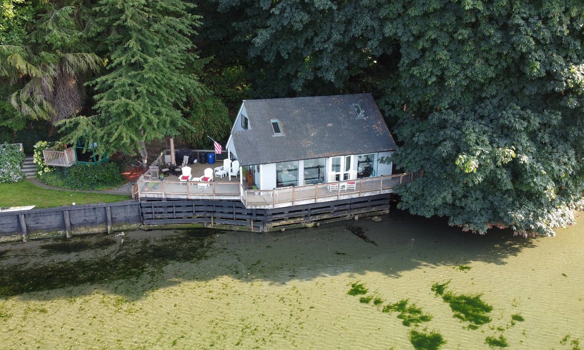 Federal Way House | Private Beach House on the Water