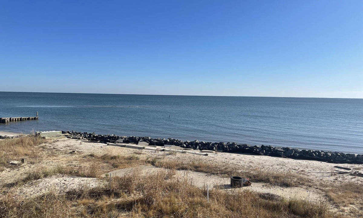 New Point House | Private Beach on Chesapeake Bay Near Lighthouse