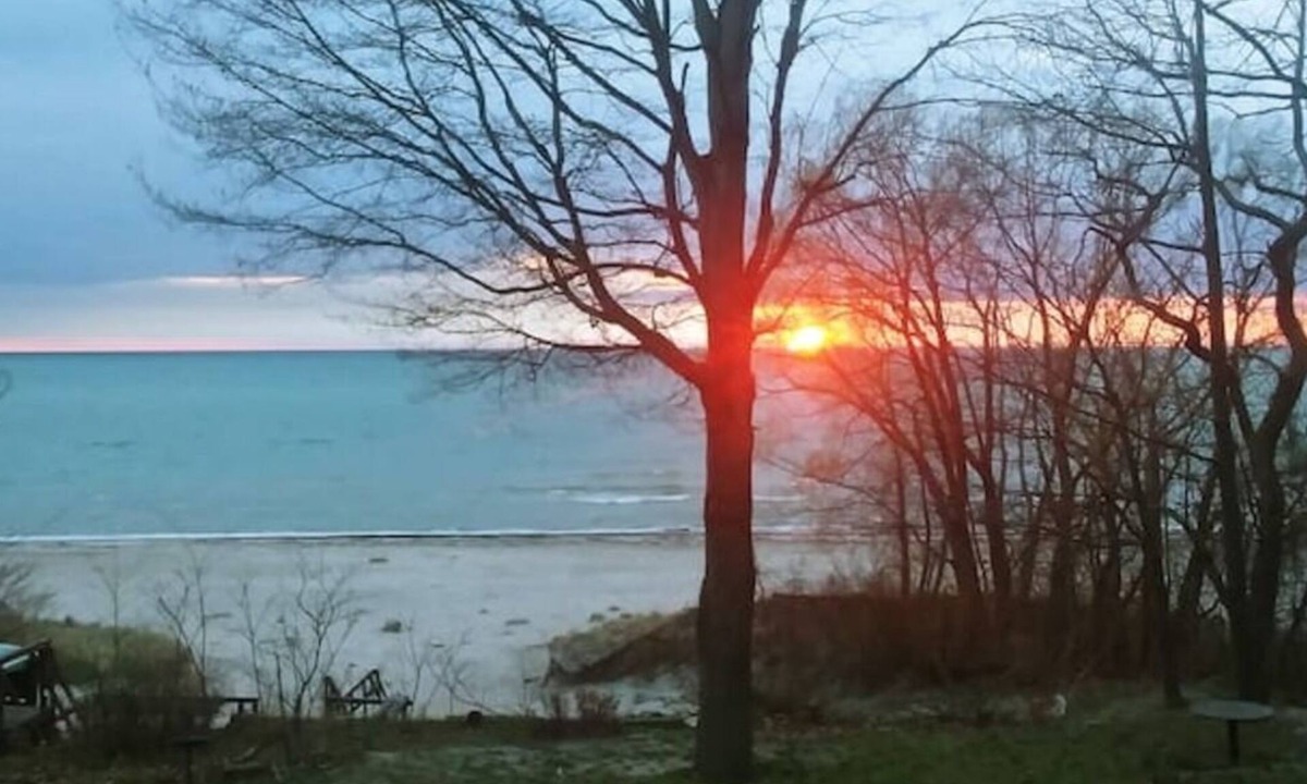 Lake Erie Beach House | Private Beach, Peaceful Lakefront Setting, Bonfires & Sunset Views