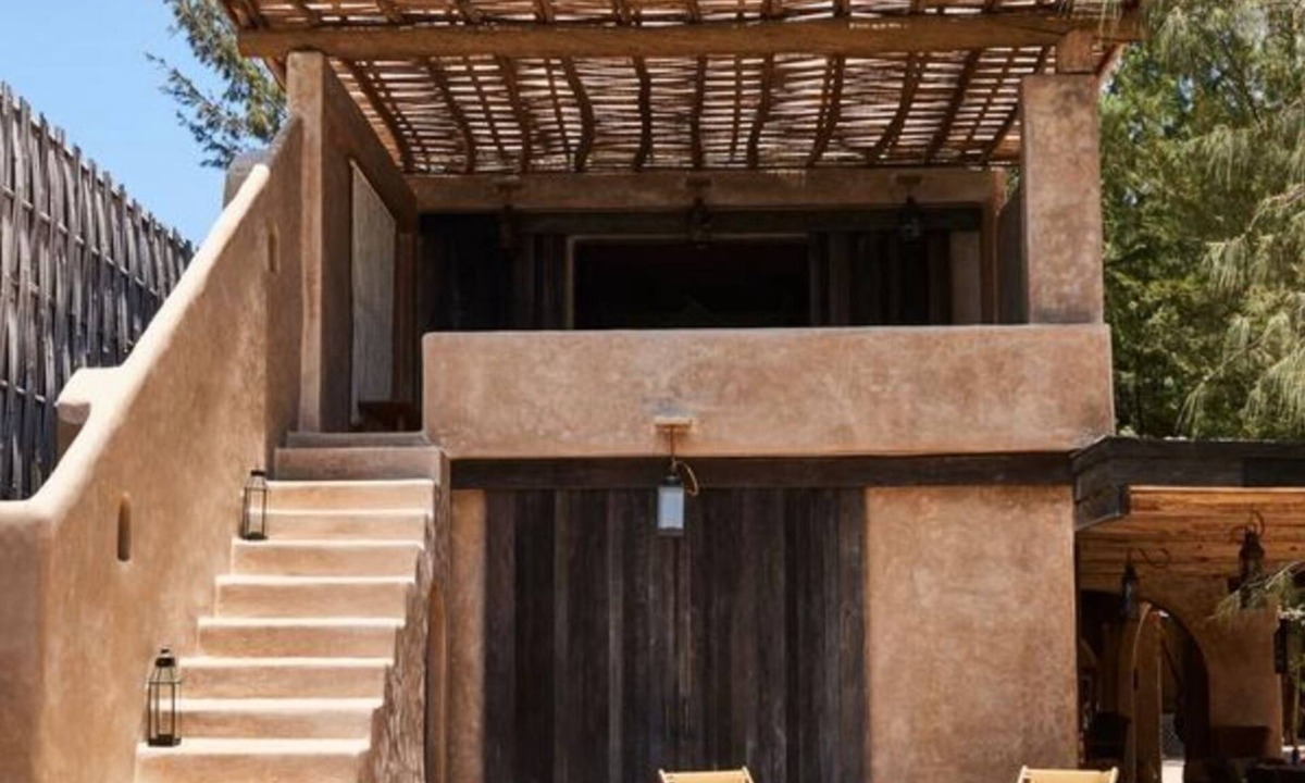 Gili Meno House | Private Beachfront Home in Gili with the Best Snorkeling Spot at Your Doorstep