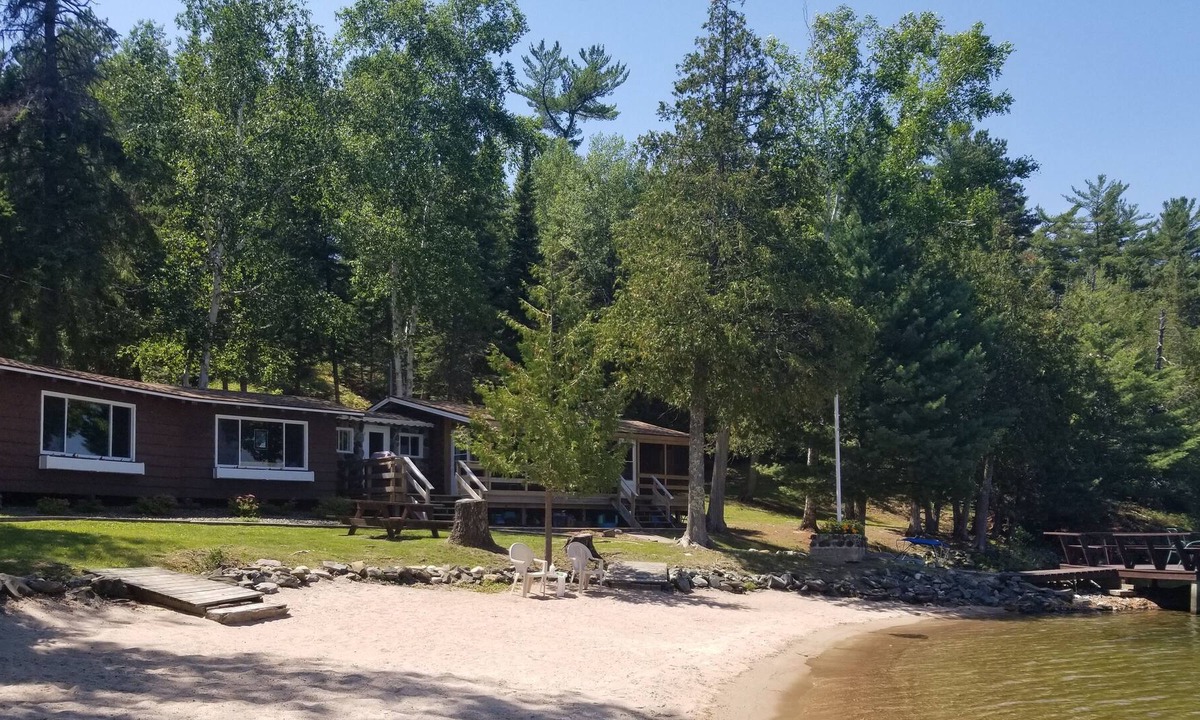 Sioux Narrows Nestor Falls Cottage | Private Beachfront log cabin Lake of the Woods