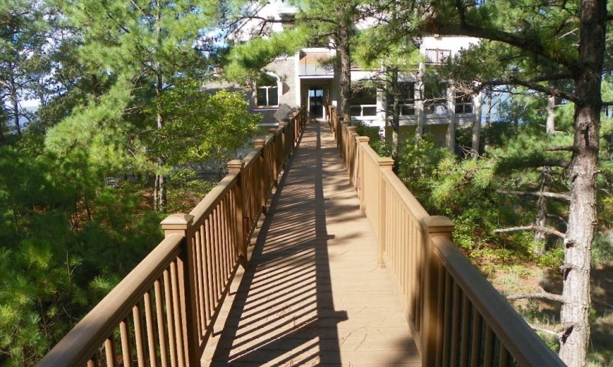 Bay Ridge House | Private Beachfront-Secluded Shoreline+Bay Views from almost every room