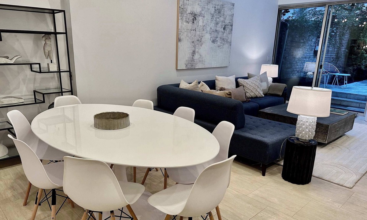 Turtle Bay House | Private, Beautiful Eastside Townhome near UN