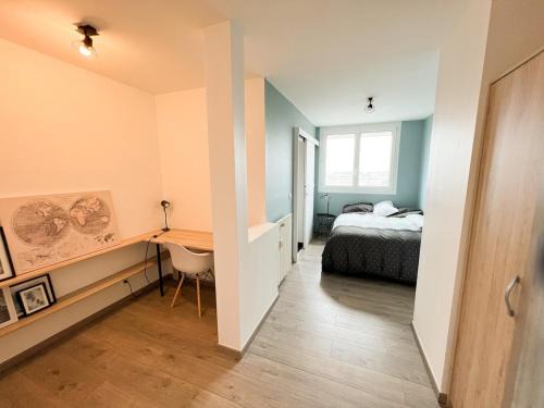 Saint-Vincent Apartment | Private bedroom with private bathroom & toilet in a shared flat
