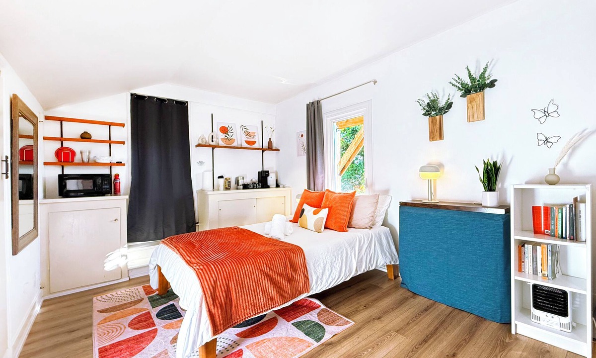 Berkeley Hills Apartment | Private Berkeley Hills Studio Suite With Laundry