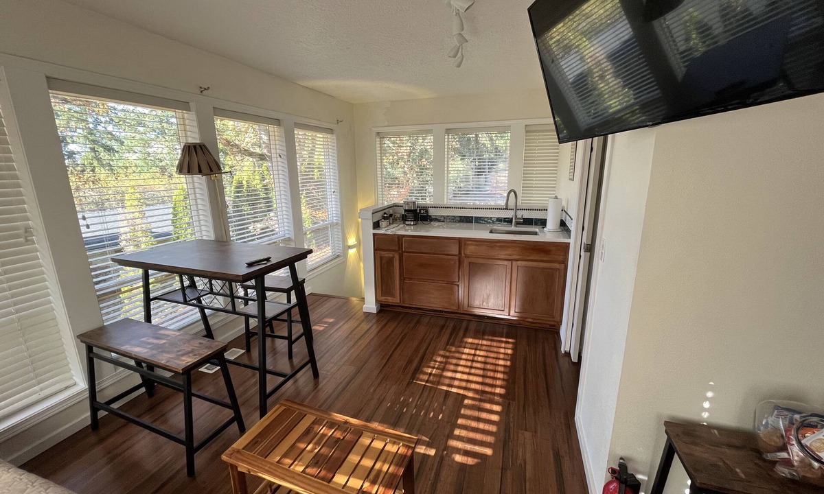 Bull Mountain Apartment | Private Bull Mountain Apartment