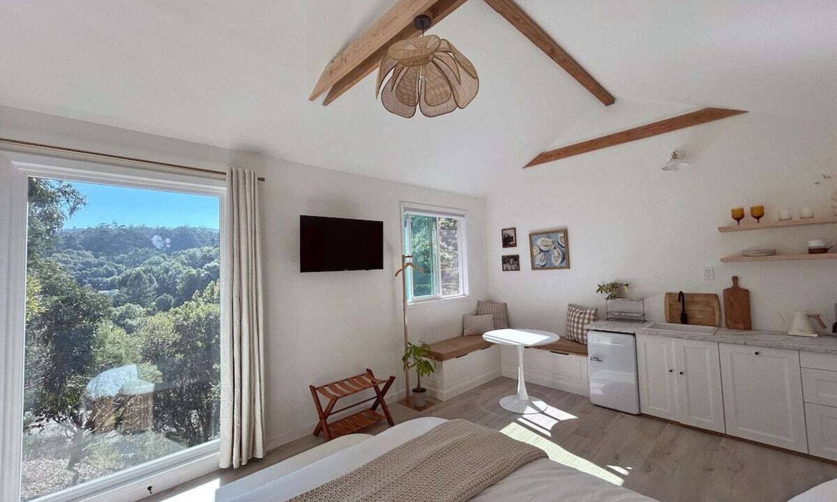 Marin City House | Private Bungalow in Charming Sausalito with WiFi