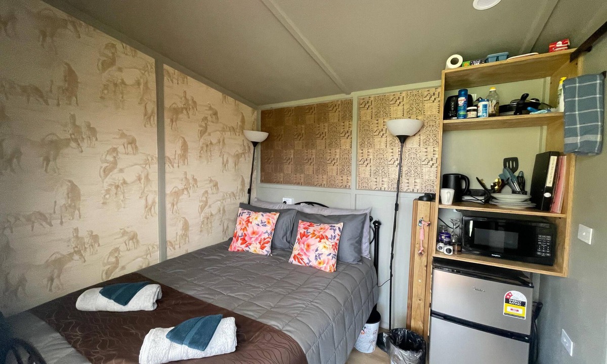 Taumarunui Villa | Private Bush Hut Wi