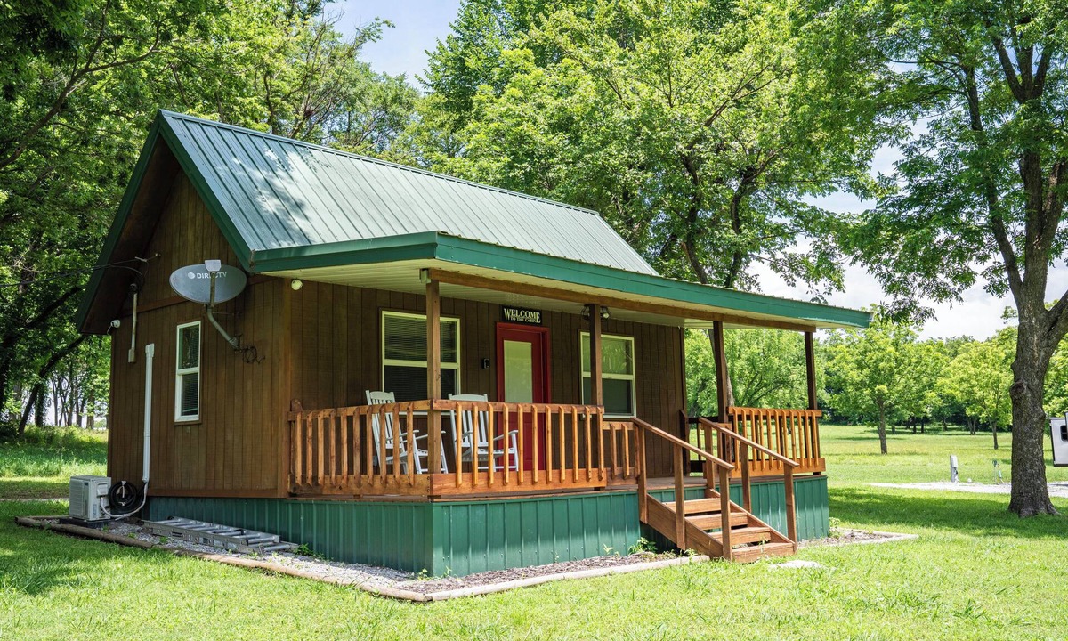 Grove Cabin | Private Cabin by Pond - 5 Mins from Wolf Creek Boat Ramps