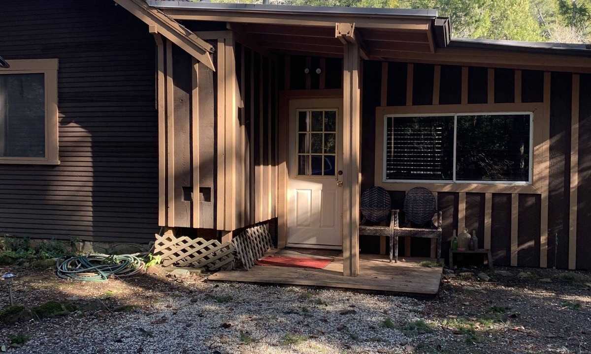 Gasquet House | Private Cabin