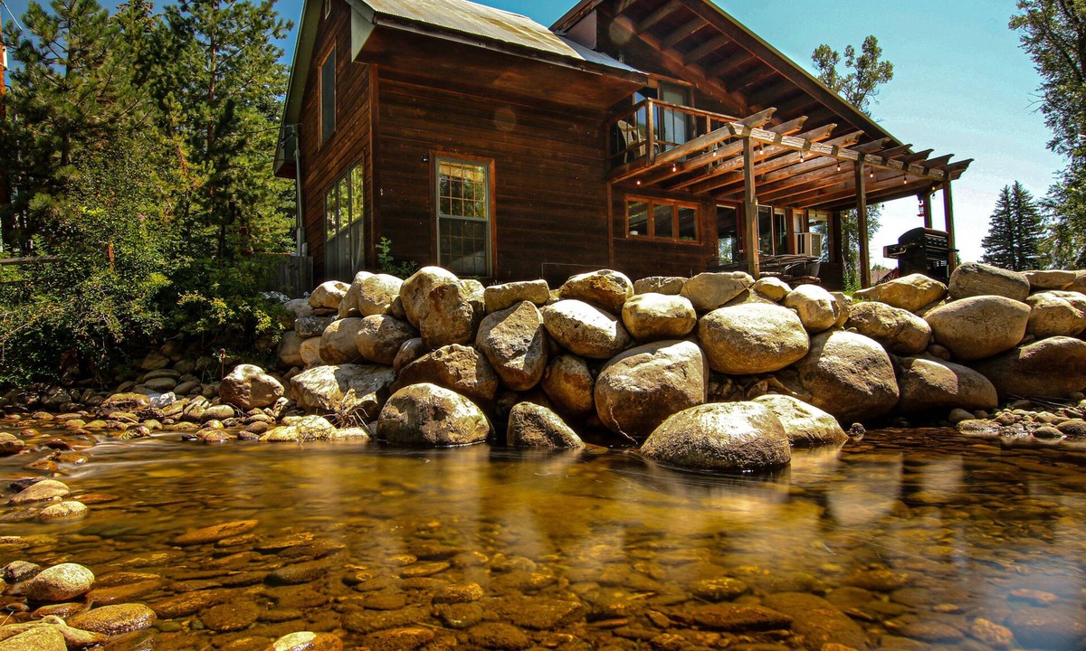 Steamboat Springs Cabin | Private Cabin in beautiful Downtown Steamboat! BEST LOCATION in OLD TOWN!