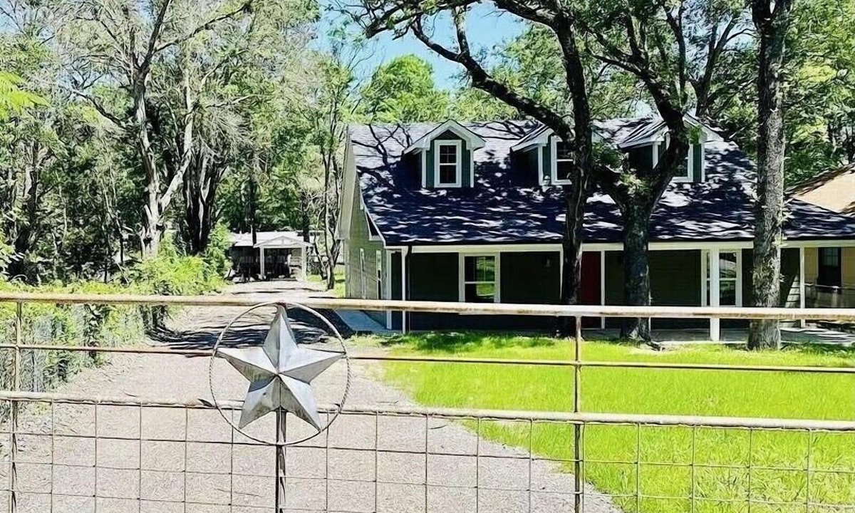 Gun Barrel City House | Private Cedar Creek Lake House - WATERFRONT! QUIET!n