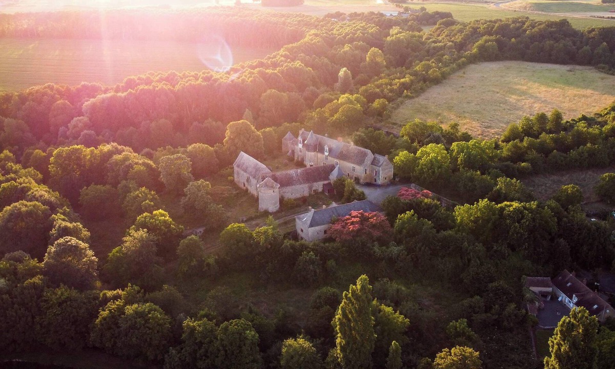 Fontenay-sur-Vegre Other | 🏰 Private Château for 51 guests: nature & fireplaces