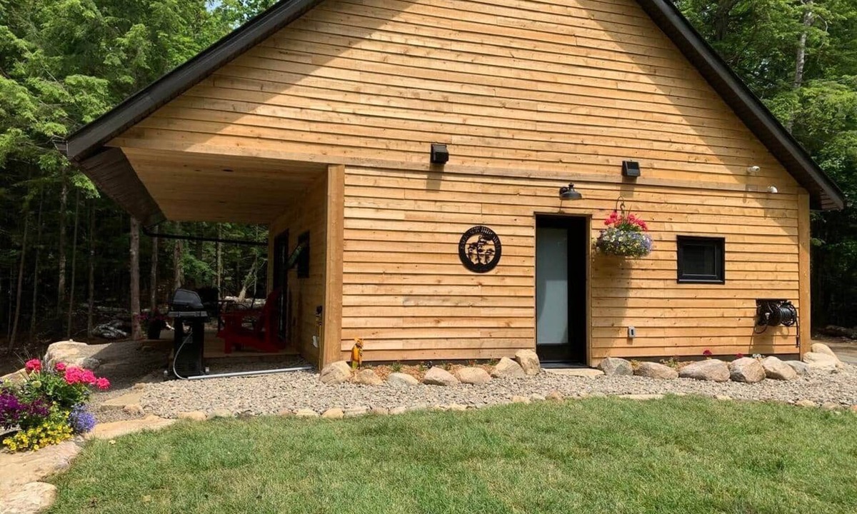 Madawaska Valley Ski Chalet | Private Chalet in Nature & Water/Near Algonquin