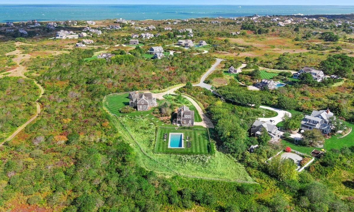 Dionis House | Private Compound w/Two Houses, Pool & Hot Tub!