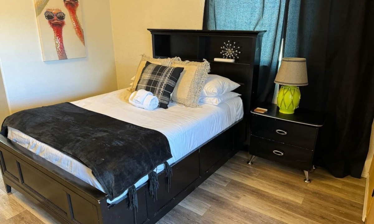 Northeast Heights Apartment | Private & Cosy but spacious Duke City Casita!