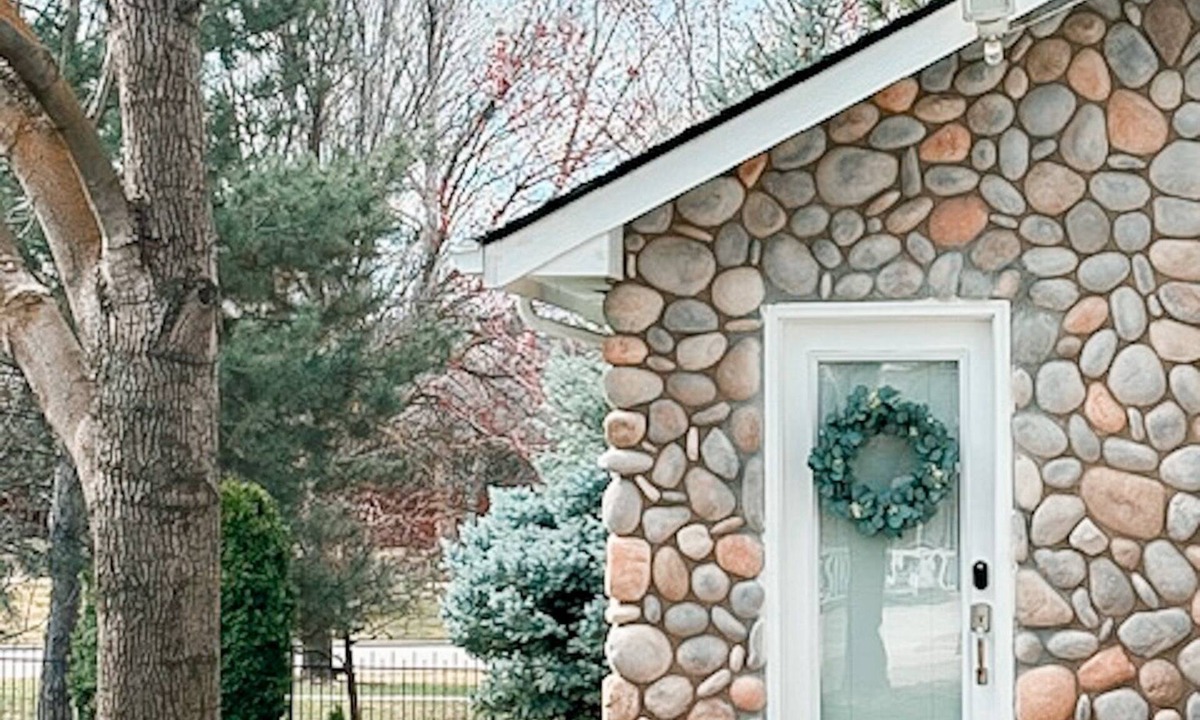 Eagle Cottage | Private Cottage - 1 BD, 1BA + Kitchen + TV Room - Eagle, ID